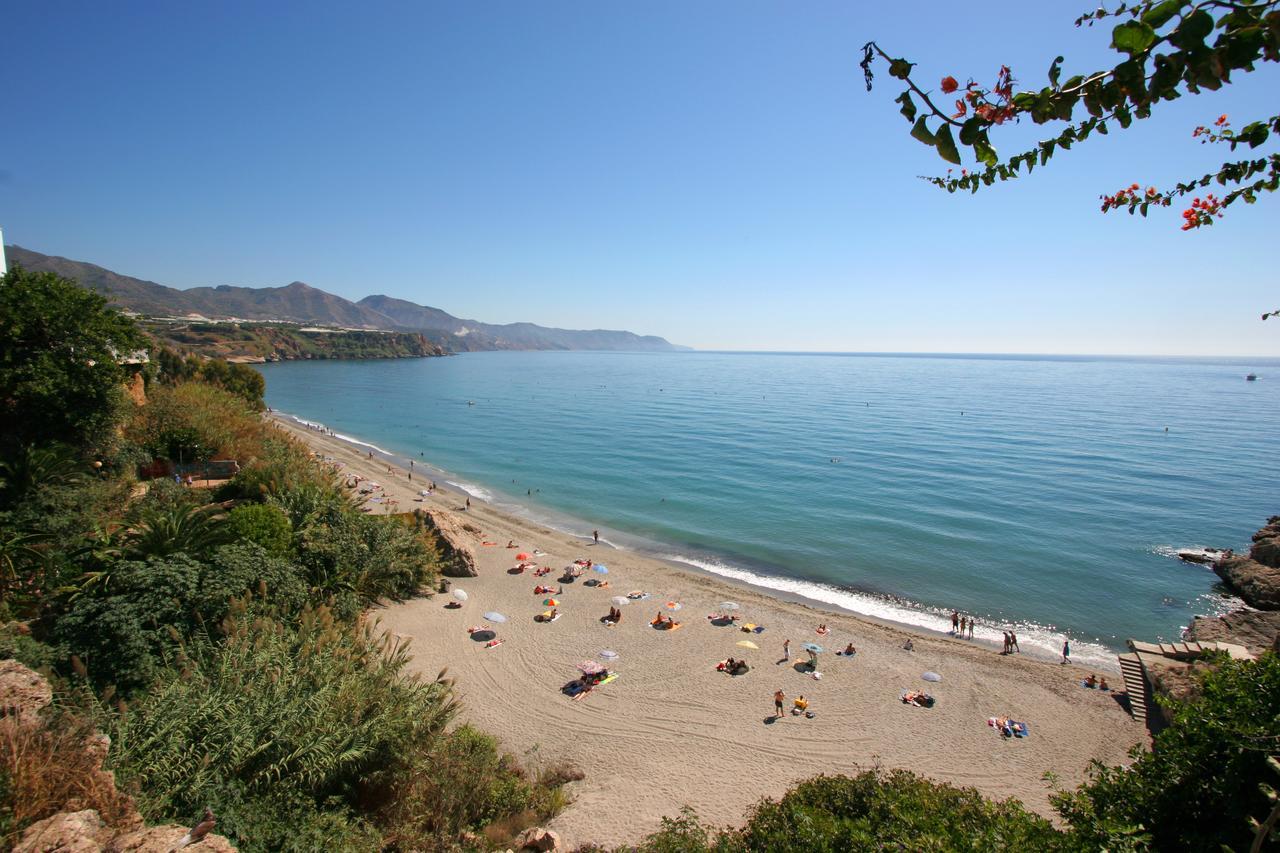 Apartamentos Manuel Martin Nerja Ngoại thất bức ảnh